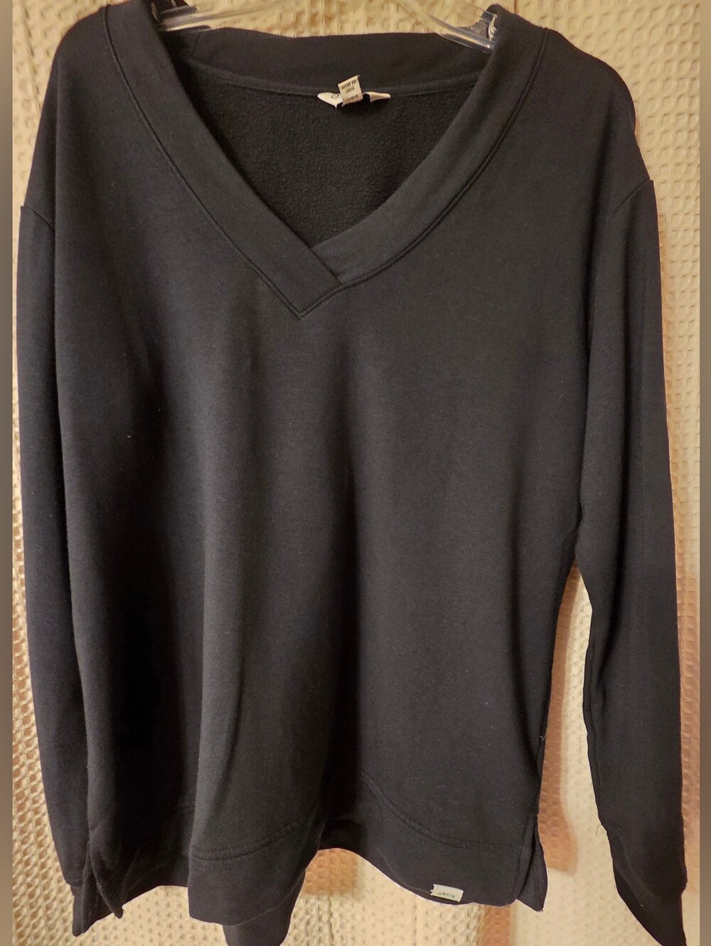 Orvis V-neck Black Fleece Pullover, Size M